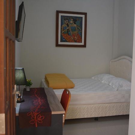 Puri Sagopi Guest House Maguwo Exterior foto